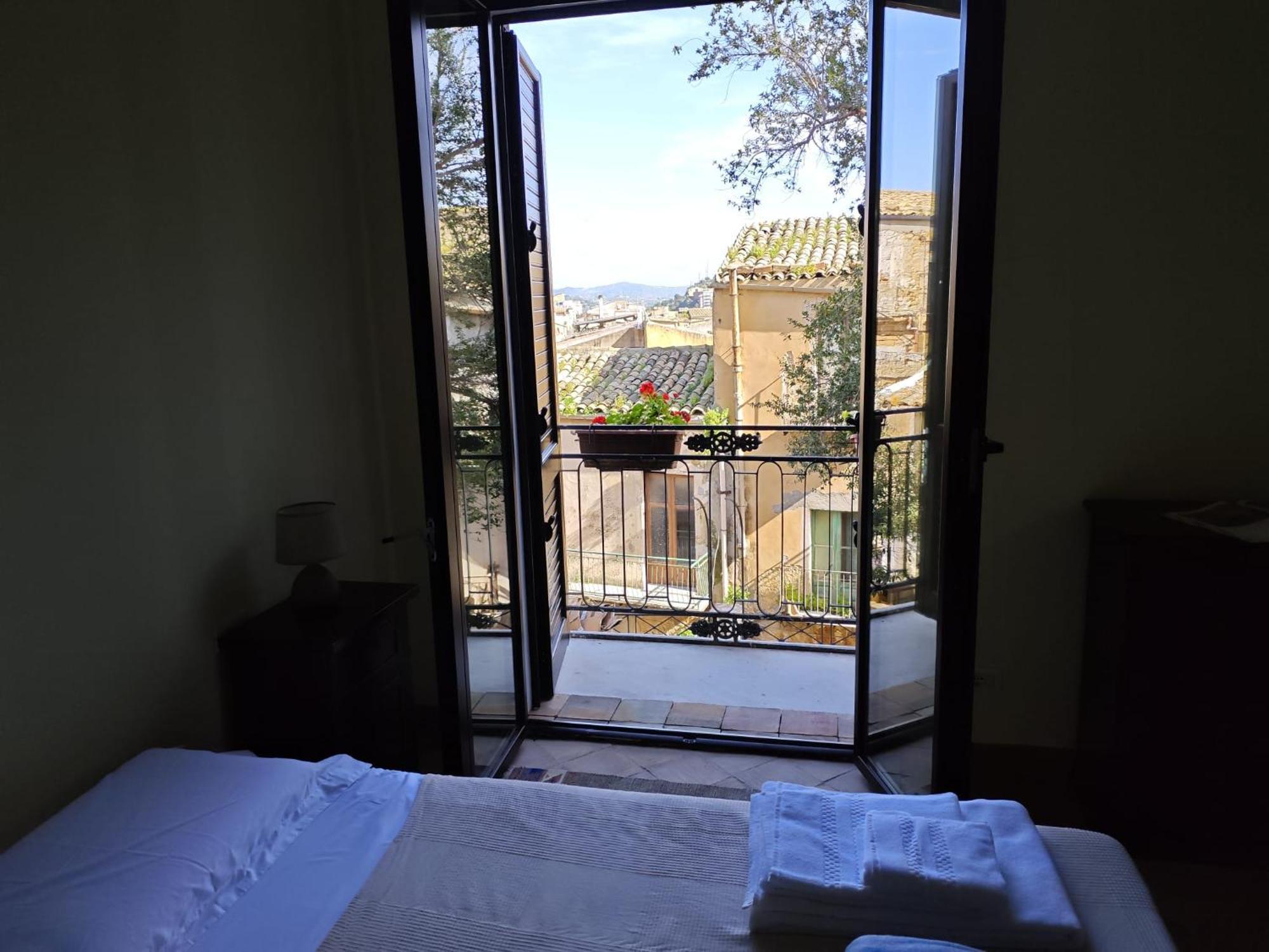 Villa Amoroso - Ospitalita Mediterranea อากริเจนโต ภายนอก รูปภาพ