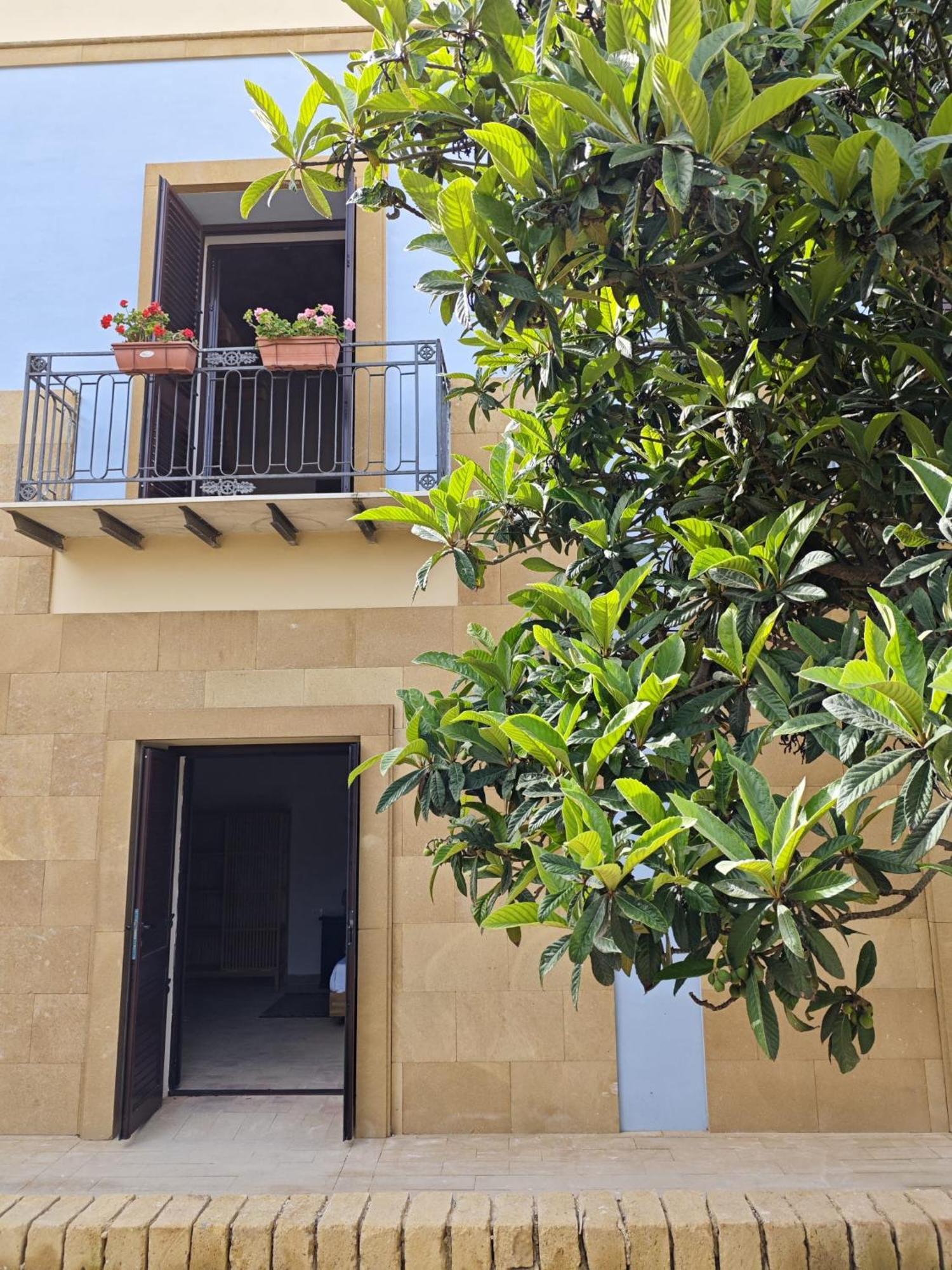 Villa Amoroso - Ospitalita Mediterranea อากริเจนโต ภายนอก รูปภาพ