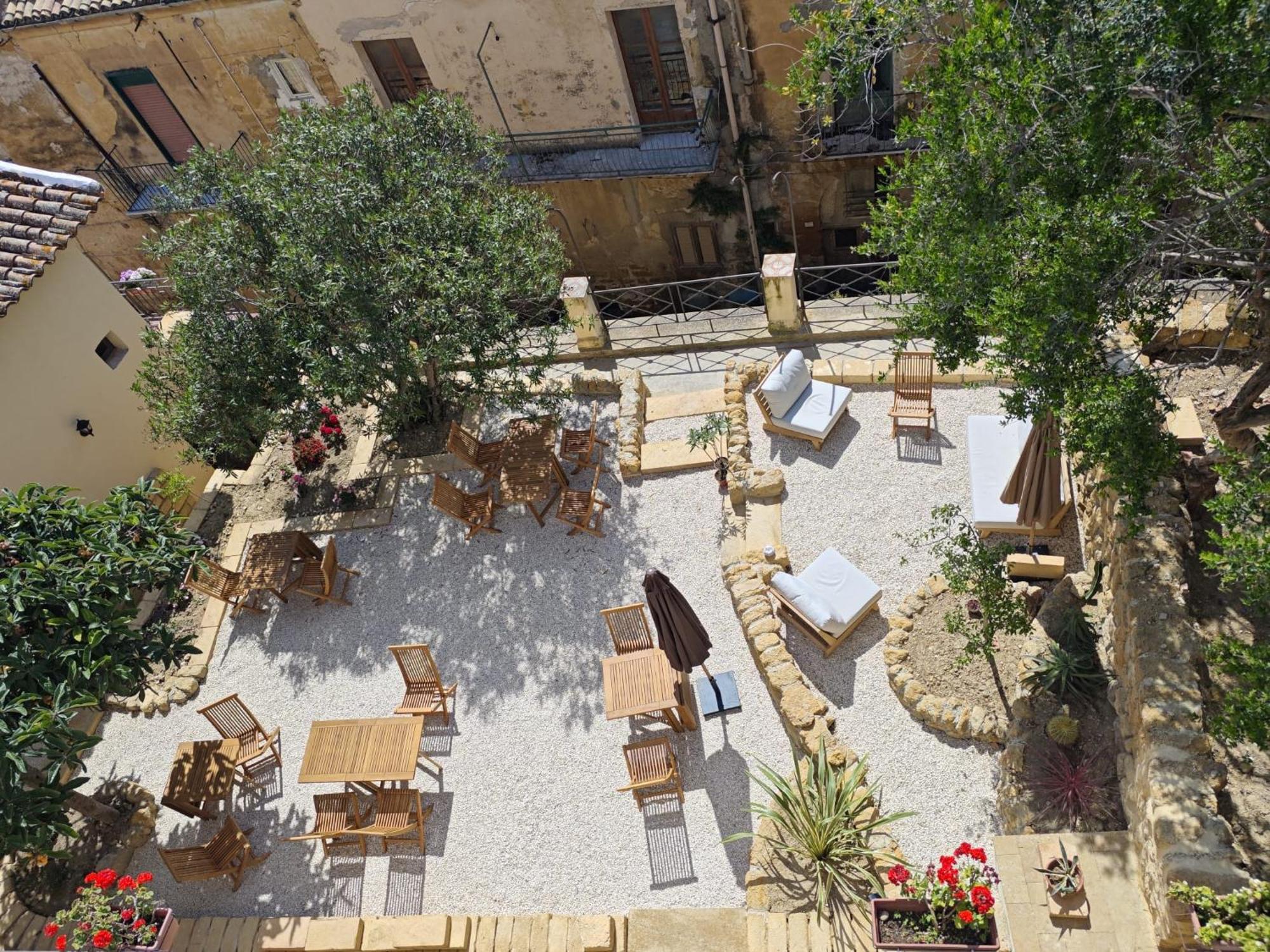 Villa Amoroso - Ospitalita Mediterranea อากริเจนโต ภายนอก รูปภาพ