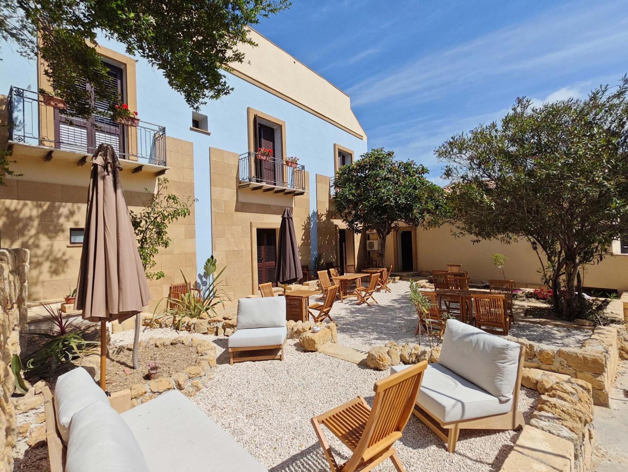 Villa Amoroso - Ospitalita Mediterranea อากริเจนโต ภายนอก รูปภาพ